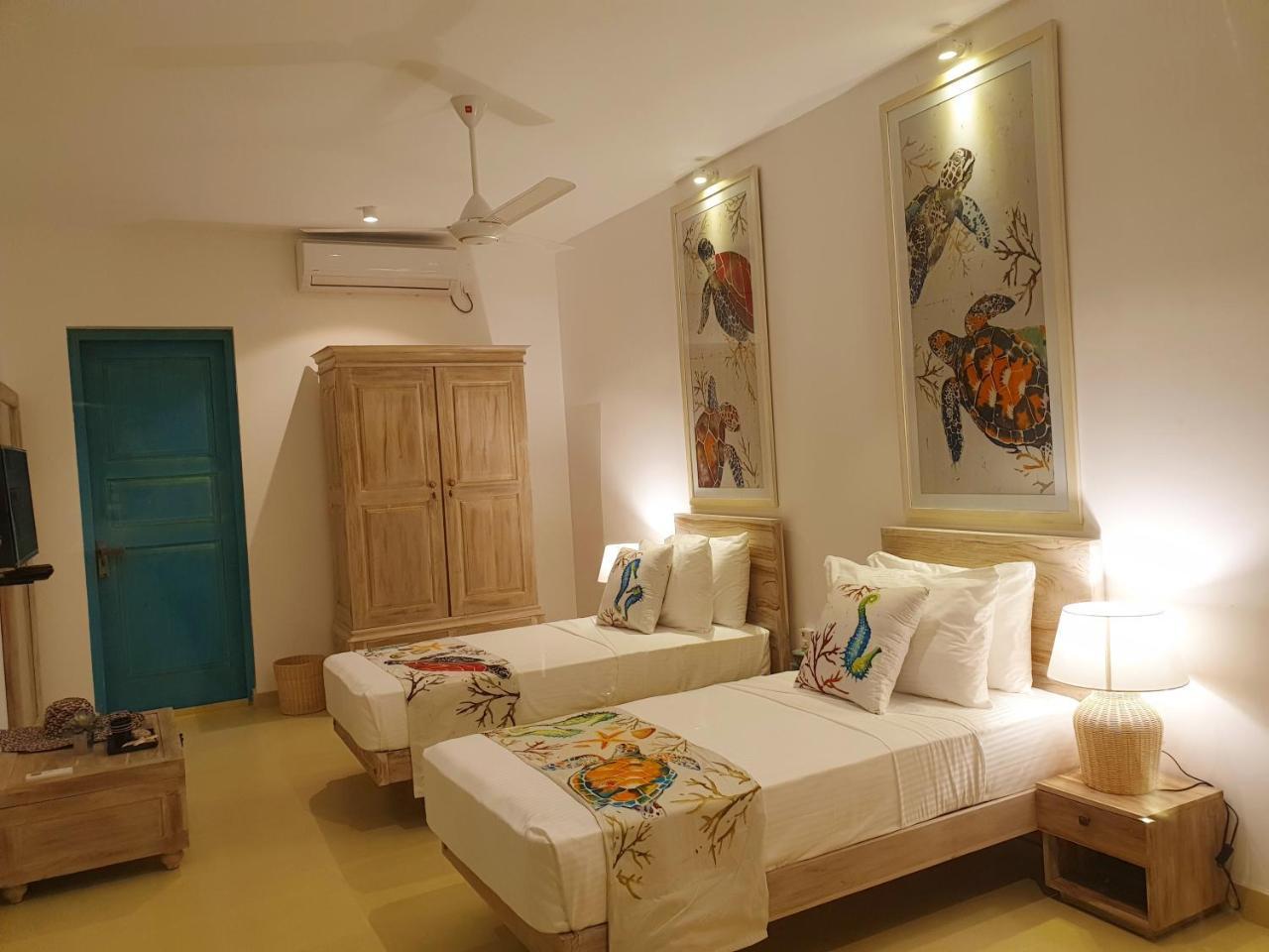 33 Lake Terrace Hikkaduwa Bagian luar foto